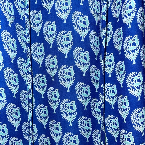 Sleeveless Top Size Large - Picture 2 of 3